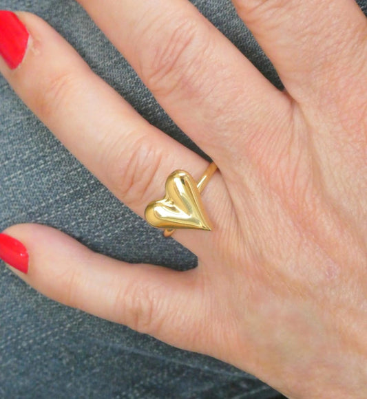 Chunky gold heart ring
