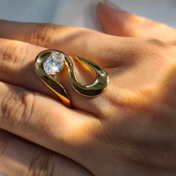 Waveform rheinstone Ring