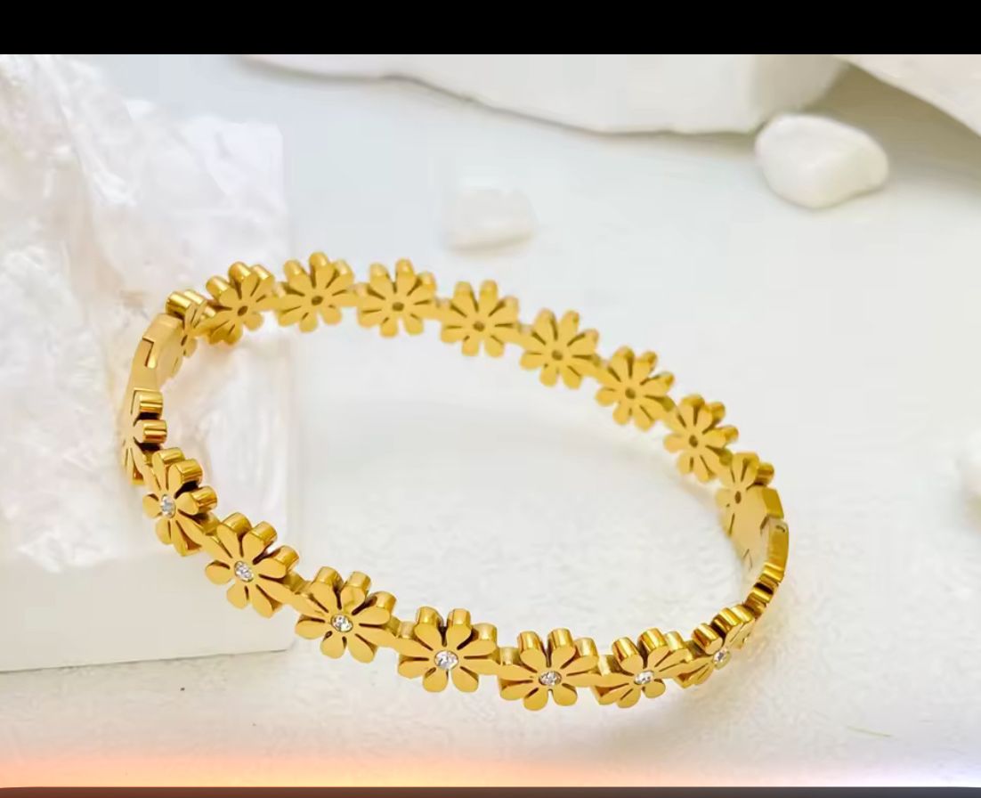 Daisy flora handcuff