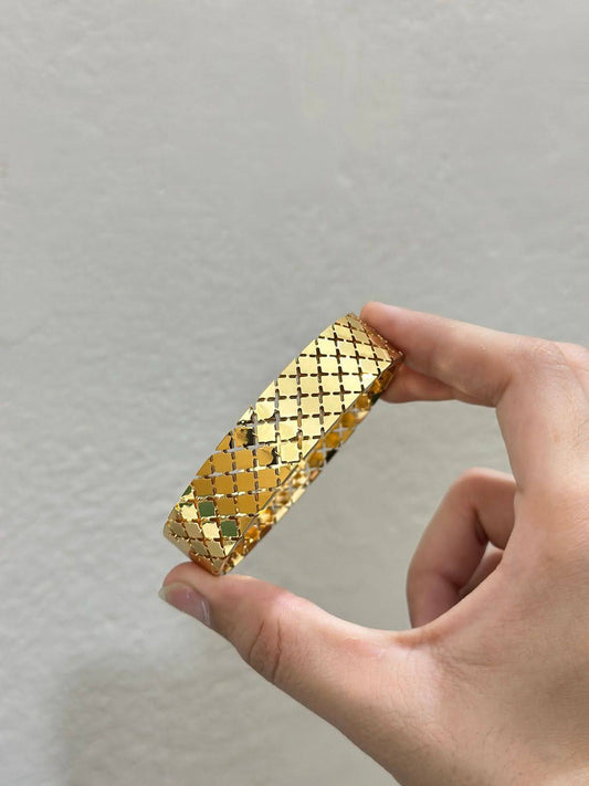 18k gold plated handcuff