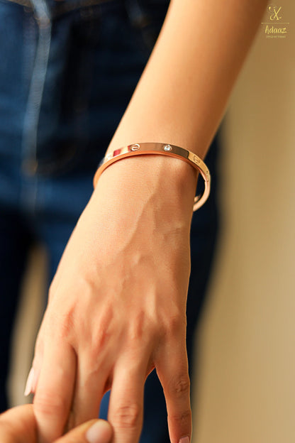 THE CARTIER LOVE BRACELET