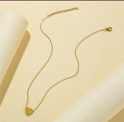 18k Tiny heart pendant