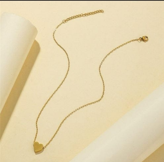 18k Tiny heart pendant