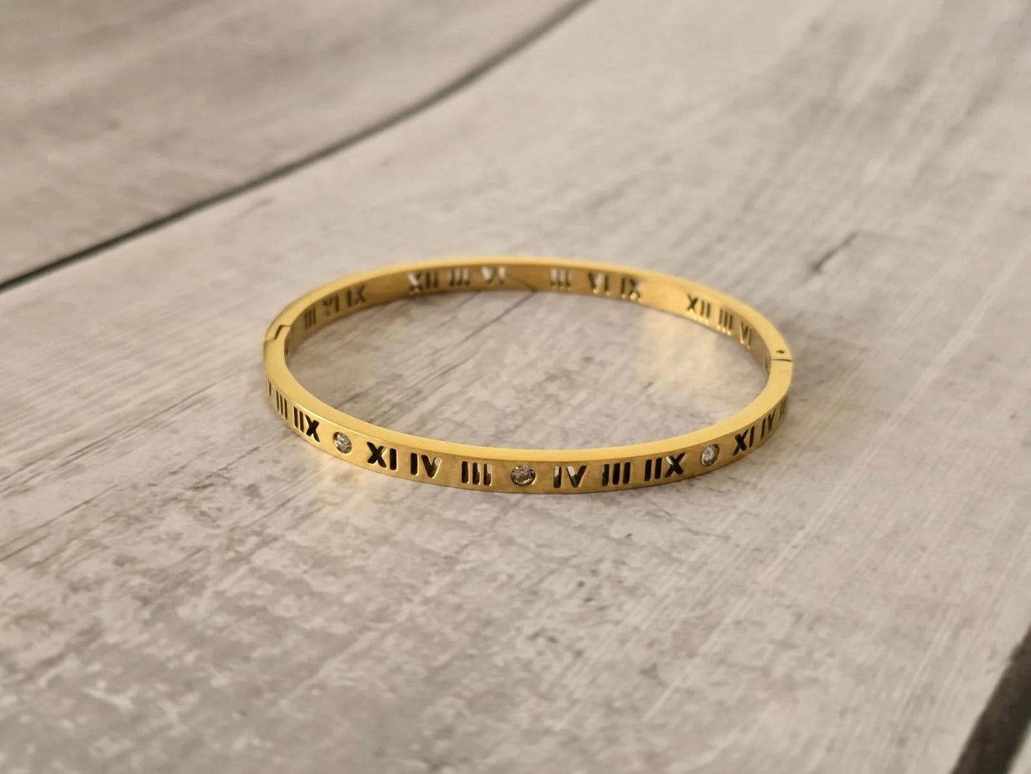 Numerals with zarcon handcuff